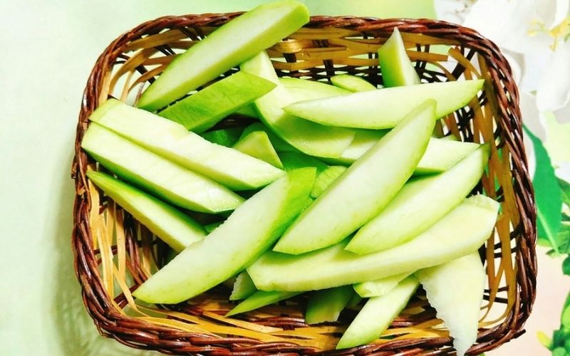 Mẹ bầu có thể ăn xoài xanh được không